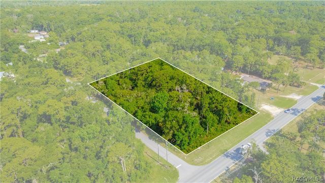 9567 W Poplar Street, Crystal River, FL 34428