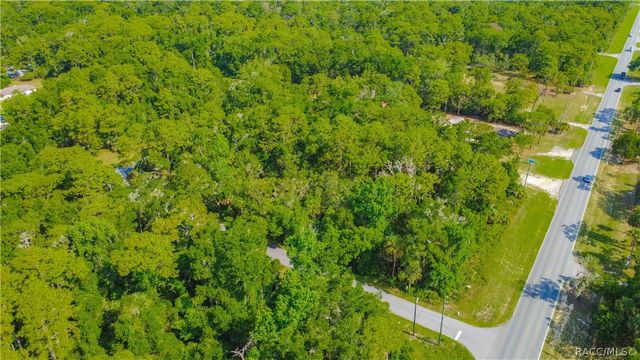 9567 W Poplar Street, Crystal River, FL 34428