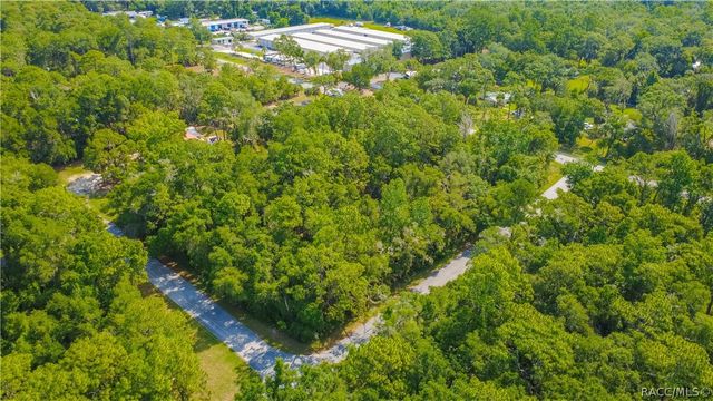 9567 W Poplar Street, Crystal River, FL 34428