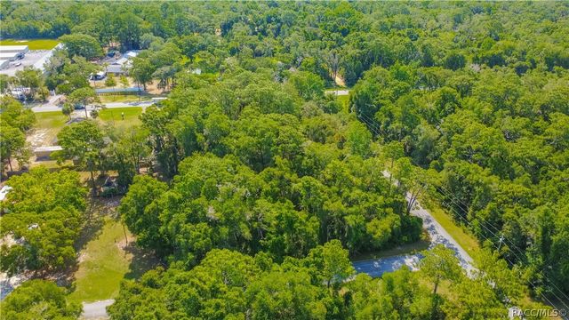 9567 W Poplar Street, Crystal River, FL 34428
