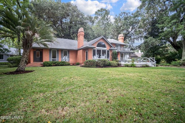 207 Odingsell Court, St. Helena Island, SC 29920