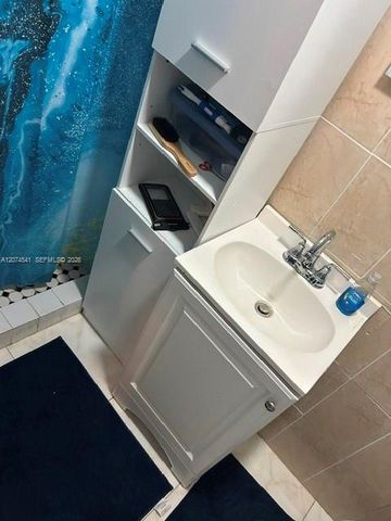 863 NW 113th Street, Miami, FL 33168