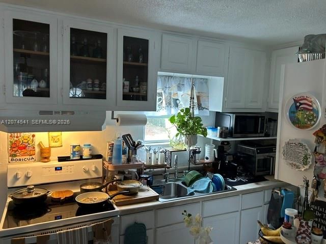 863 NW 113th Street, Miami, FL 33168