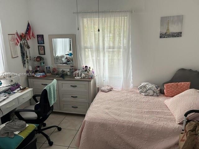 863 NW 113th Street, Miami, FL 33168
