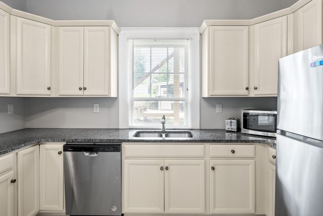 440 N 2nd St, Clarksville, TN 37040