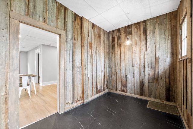 440 N 2nd St, Clarksville, TN 37040