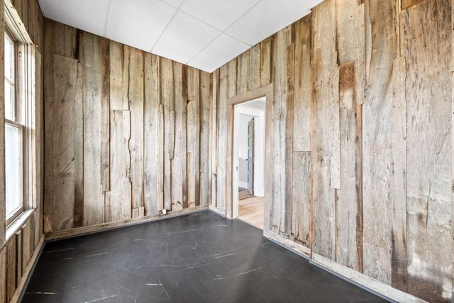 440 N 2nd St, Clarksville, TN 37040