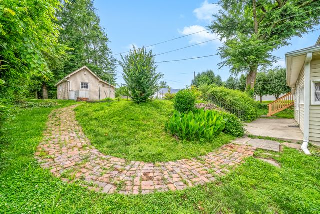 440 N 2nd St, Clarksville, TN 37040