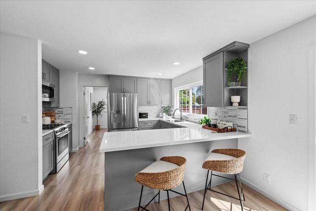 1729 Milton Street, Redwood City, CA 94061