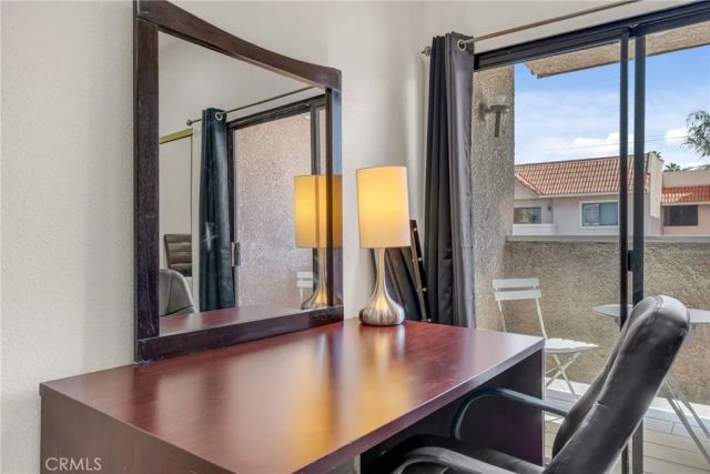 10943 Laurel Canyon B9, San Fernando, CA 91340