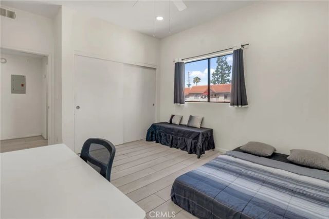 10943 Laurel Canyon B9, San Fernando, CA 91340