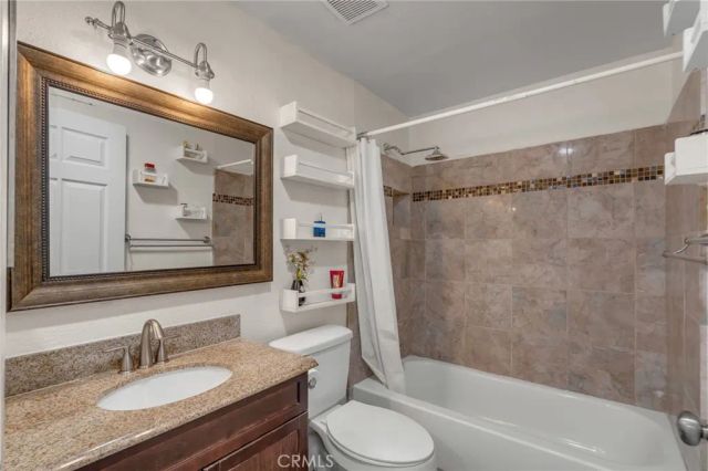 10943 Laurel Canyon B9, San Fernando, CA 91340