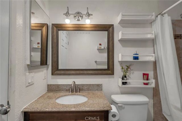 10943 Laurel Canyon B9, San Fernando, CA 91340