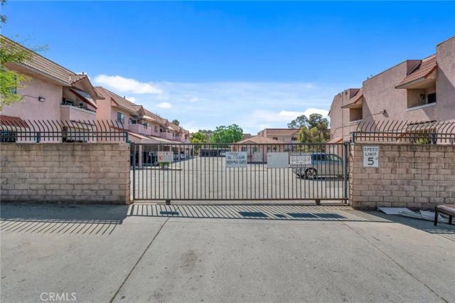 10943 Laurel Canyon B9, San Fernando, CA 91340