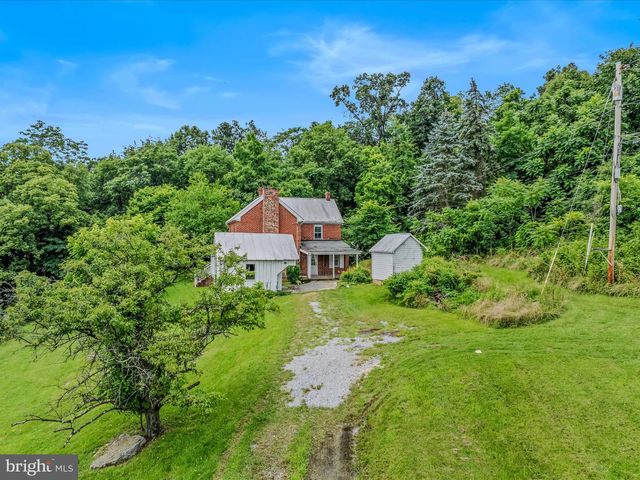 2301 POOR HOUSE RD, Martinsburg, WV 25403