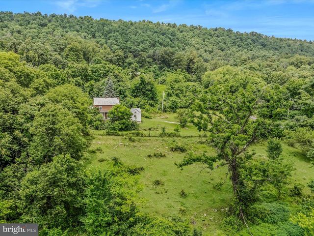 2301 POOR HOUSE RD, Martinsburg, WV 25403