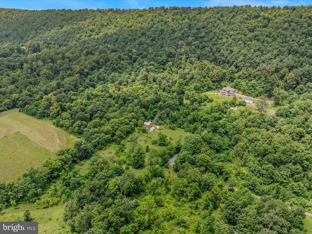 2301 POOR HOUSE RD, Martinsburg, WV 25403