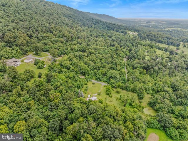 2301 POOR HOUSE RD, Martinsburg, WV 25403