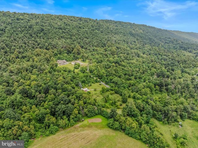 2301 POOR HOUSE RD, Martinsburg, WV 25403