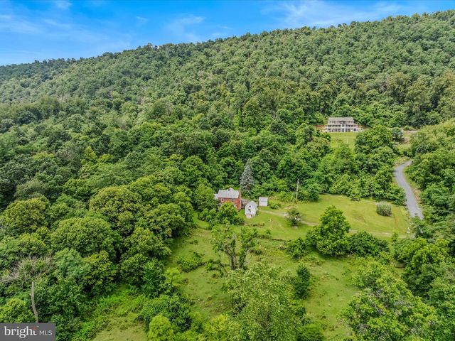 2301 POOR HOUSE RD, Martinsburg, WV 25403