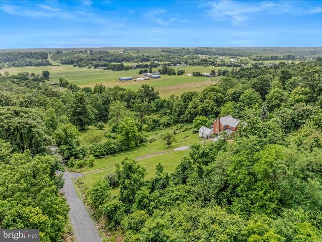 2301 POOR HOUSE RD, Martinsburg, WV 25403