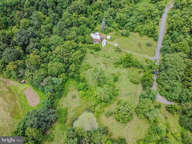 2301 POOR HOUSE RD, Martinsburg, WV 25403