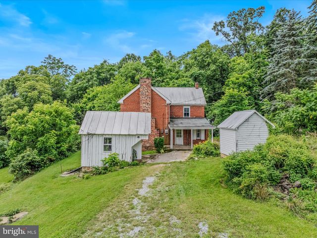 2301 POOR HOUSE RD, Martinsburg, WV 25403