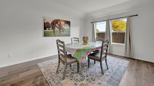 3204 Charleston Drive, Ennis, TX 75119