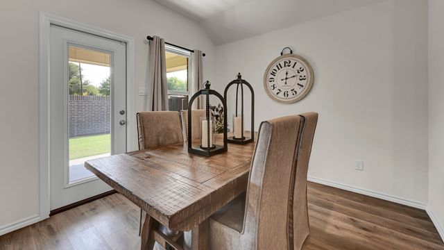 3204 Charleston Drive, Ennis, TX 75119