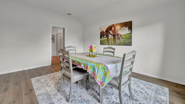 3204 Charleston Drive, Ennis, TX 75119