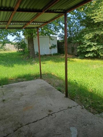8713 S Hillcrest Drive, Oklahoma City, OK 73159