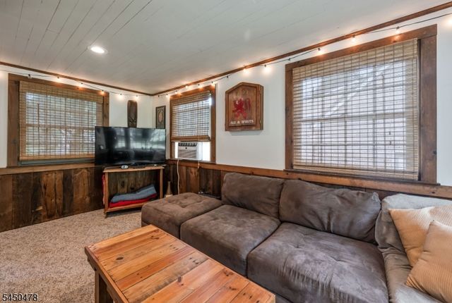 39 Jacobus Ave, Little Falls Twp., NJ 07424