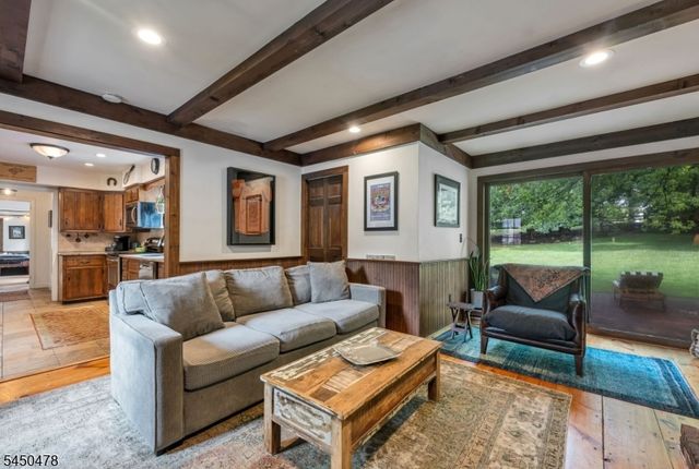39 Jacobus Ave, Little Falls Twp., NJ 07424