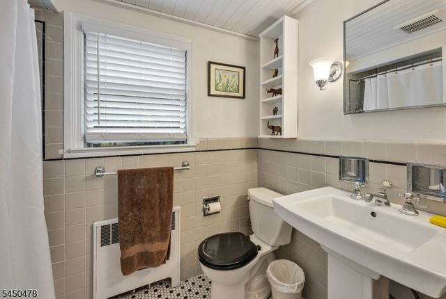 39 Jacobus Ave, Little Falls Twp., NJ 07424