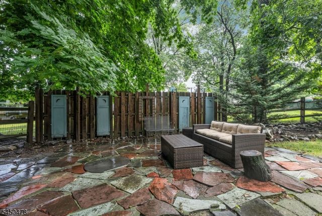 39 Jacobus Ave, Little Falls Twp., NJ 07424