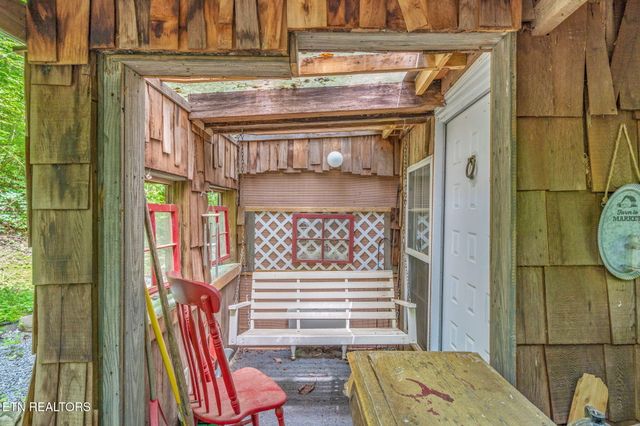 1329 Berry Rd, Knoxville, TN 37920
