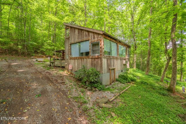 1329 Berry Rd, Knoxville, TN 37920