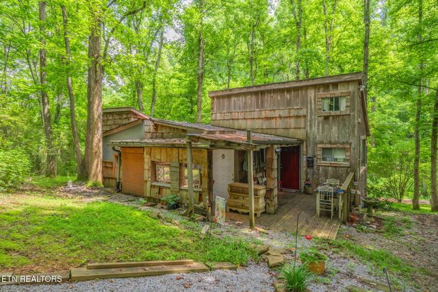 1329 Berry Rd, Knoxville, TN 37920