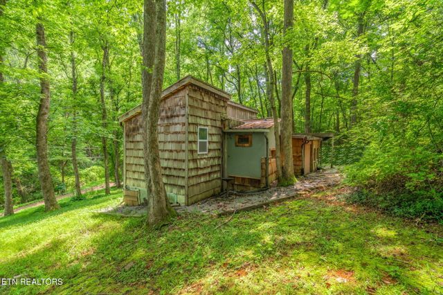1329 Berry Rd, Knoxville, TN 37920