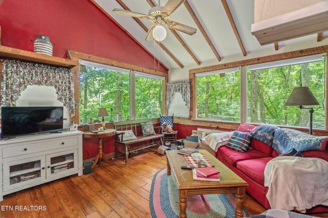 1329 Berry Rd, Knoxville, TN 37920