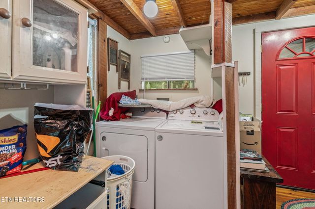 1329 Berry Rd, Knoxville, TN 37920