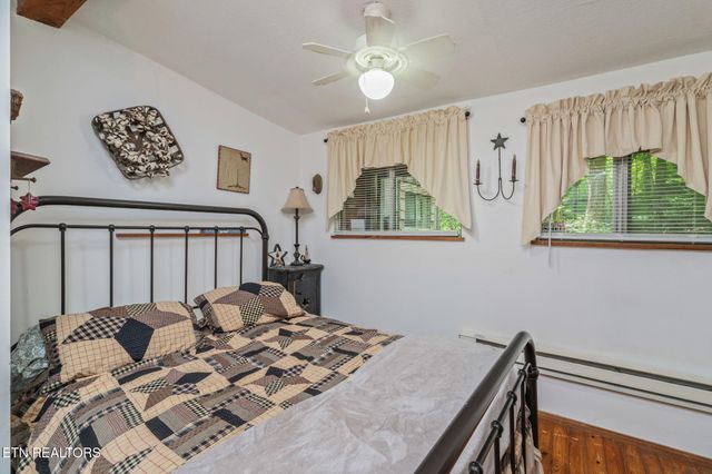 1329 Berry Rd, Knoxville, TN 37920