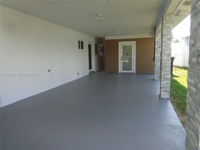 1565 Thumb Point Drive, Fort Pierce, FL 34949