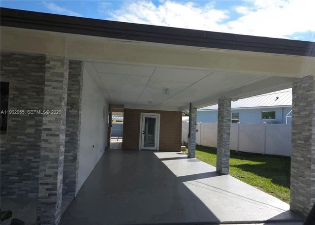 1565 Thumb Point Drive, Fort Pierce, FL 34949