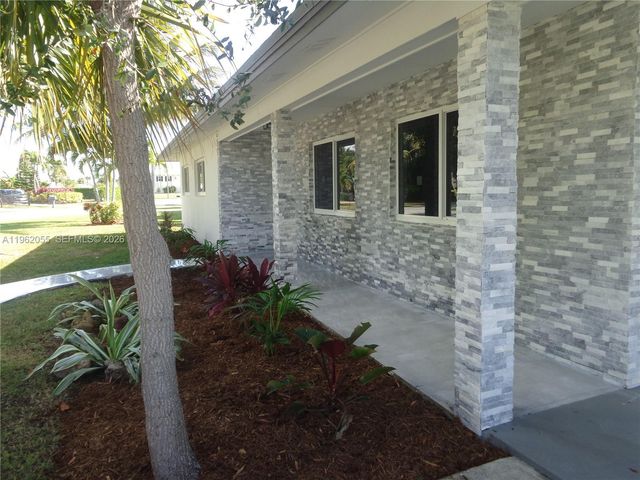 1565 Thumb Point Drive, Fort Pierce, FL 34949