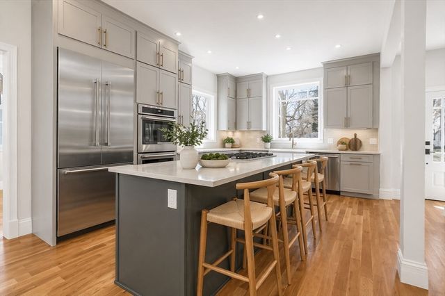 5 Cottage St, Nahant, MA 01908