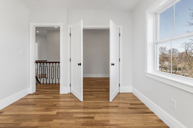 5 Cottage St, Nahant, MA 01908