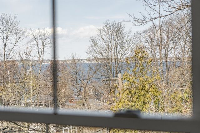 5 Cottage St, Nahant, MA 01908