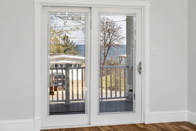 5 Cottage St, Nahant, MA 01908