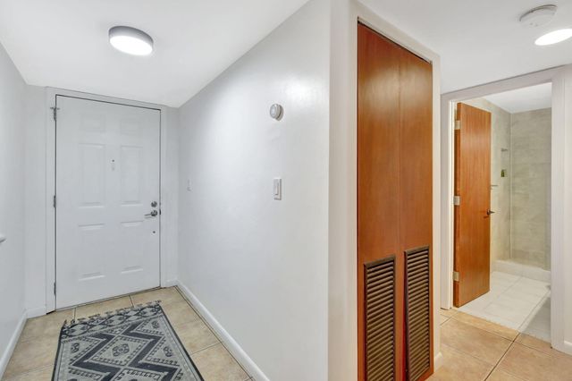 141 SW 96th Terrace 302, Plantation, FL 33324